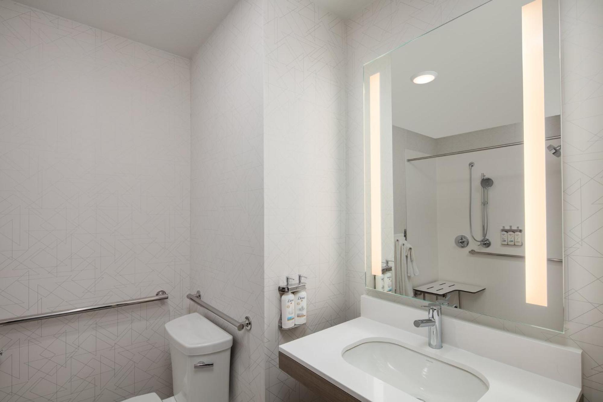 Holiday Inn Express Bothell By Ihg Экстерьер фото